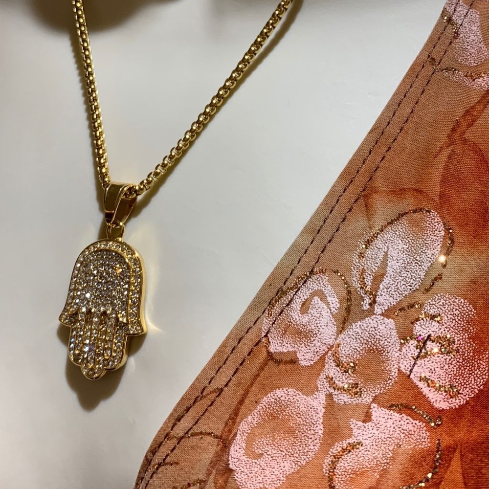 24" Stainless Steel Chain & Hand Of Fatima Pendant